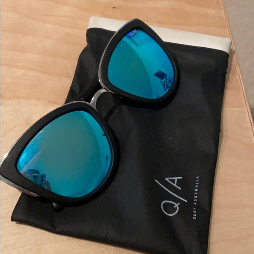 Quay My Girl Reflective Sunglasses